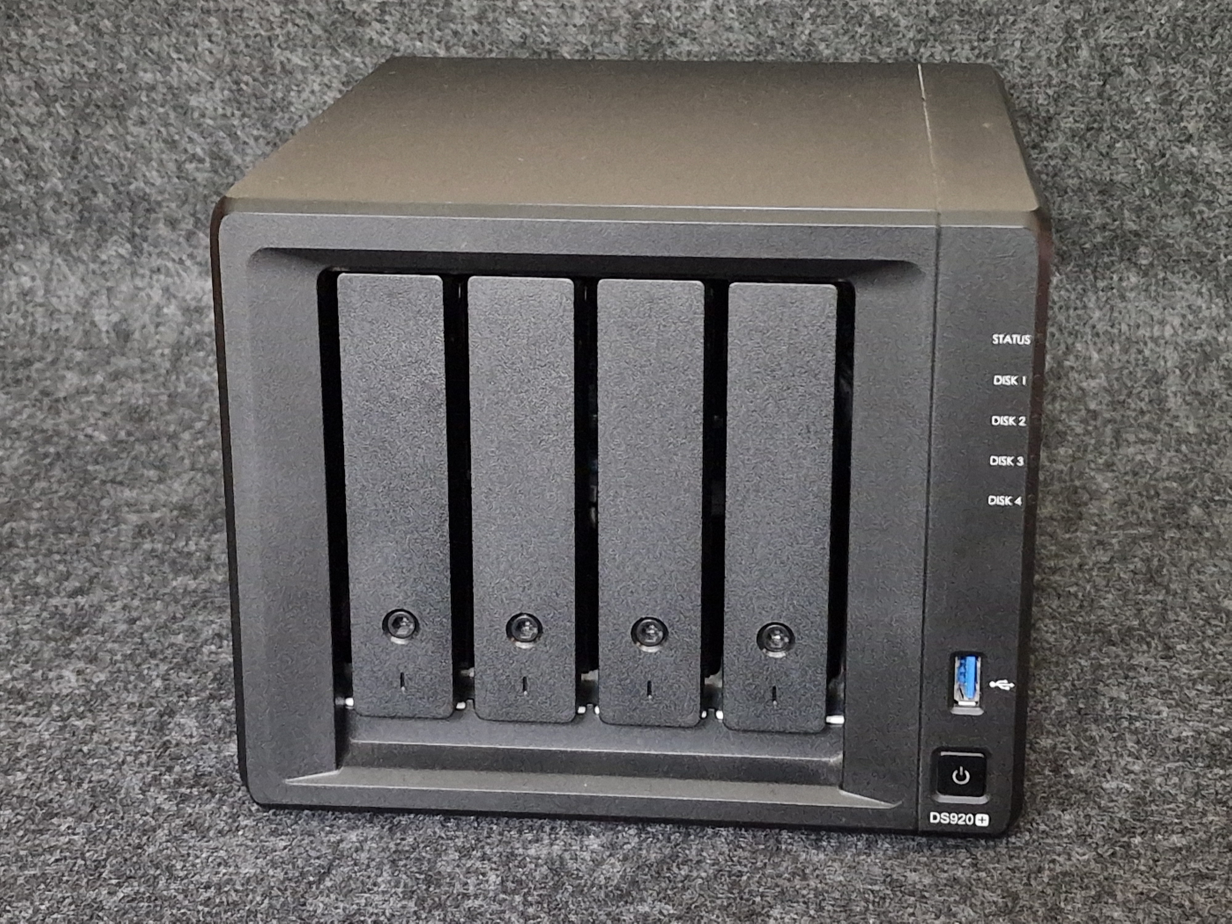 Synology DS920+ 4 lemezes NAS - használt - Image 3