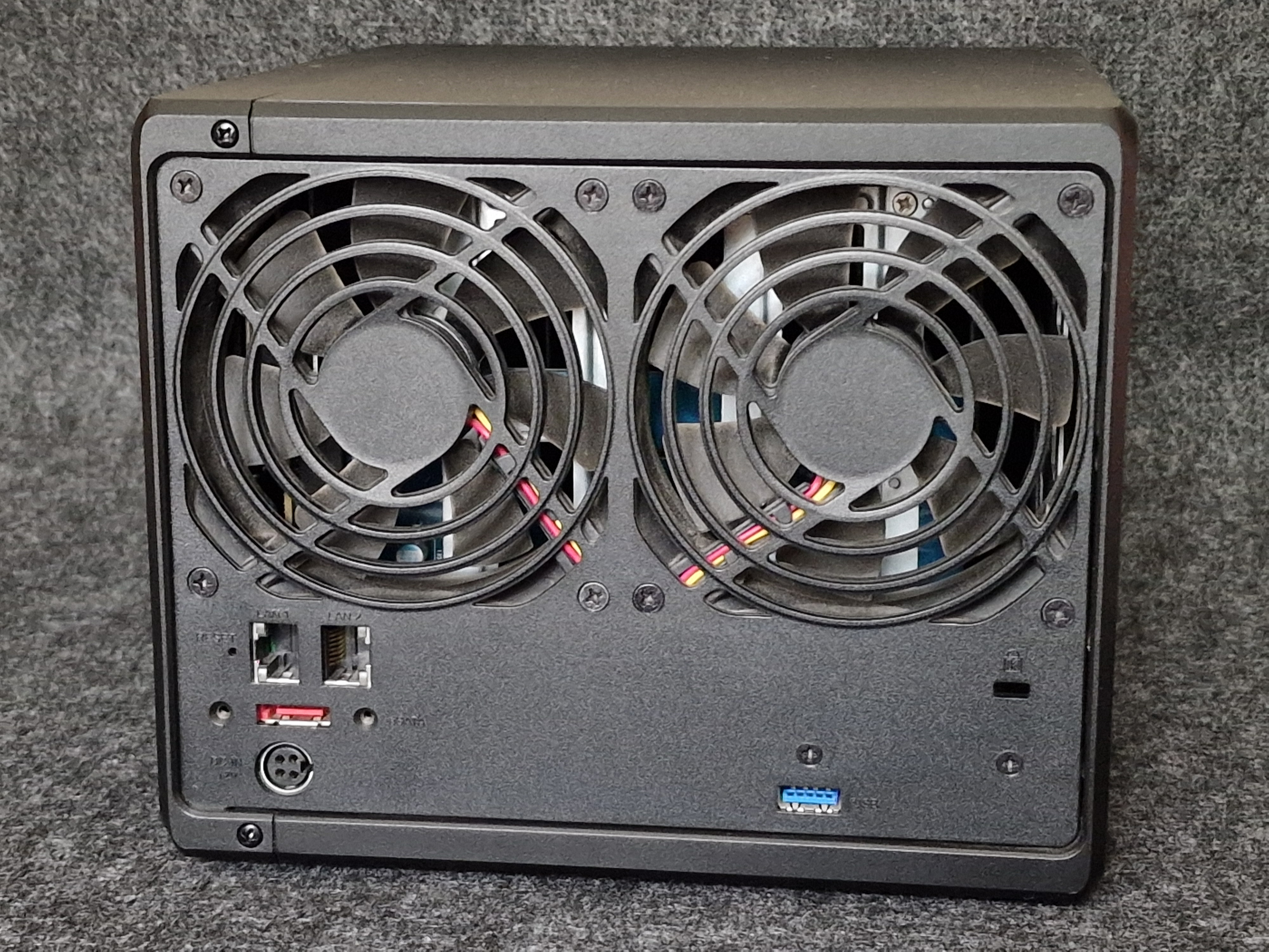Synology DS920+ 4 lemezes NAS - használt - Image 4