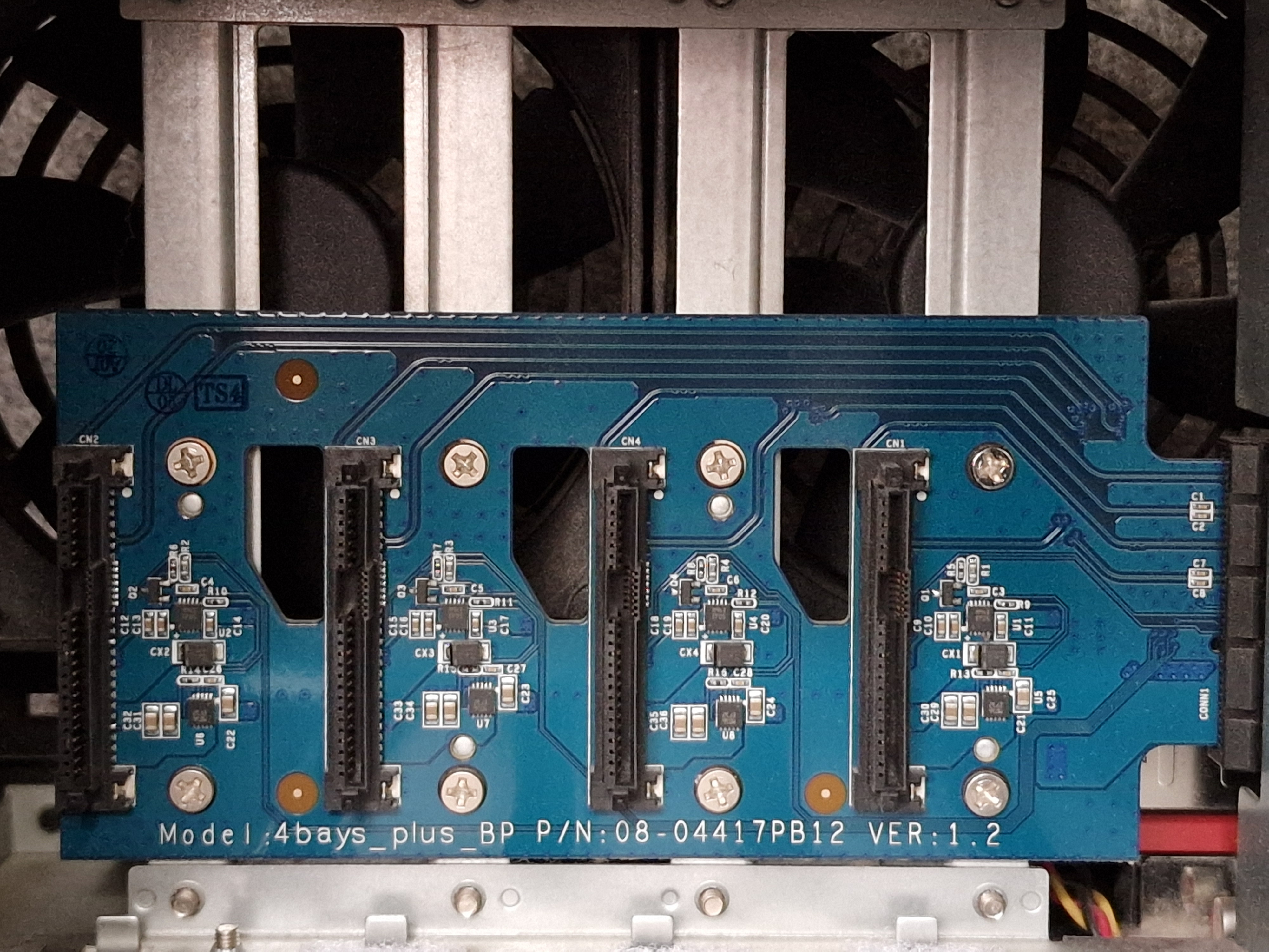 Synology DS920+ 4 lemezes NAS - használt - Image 7