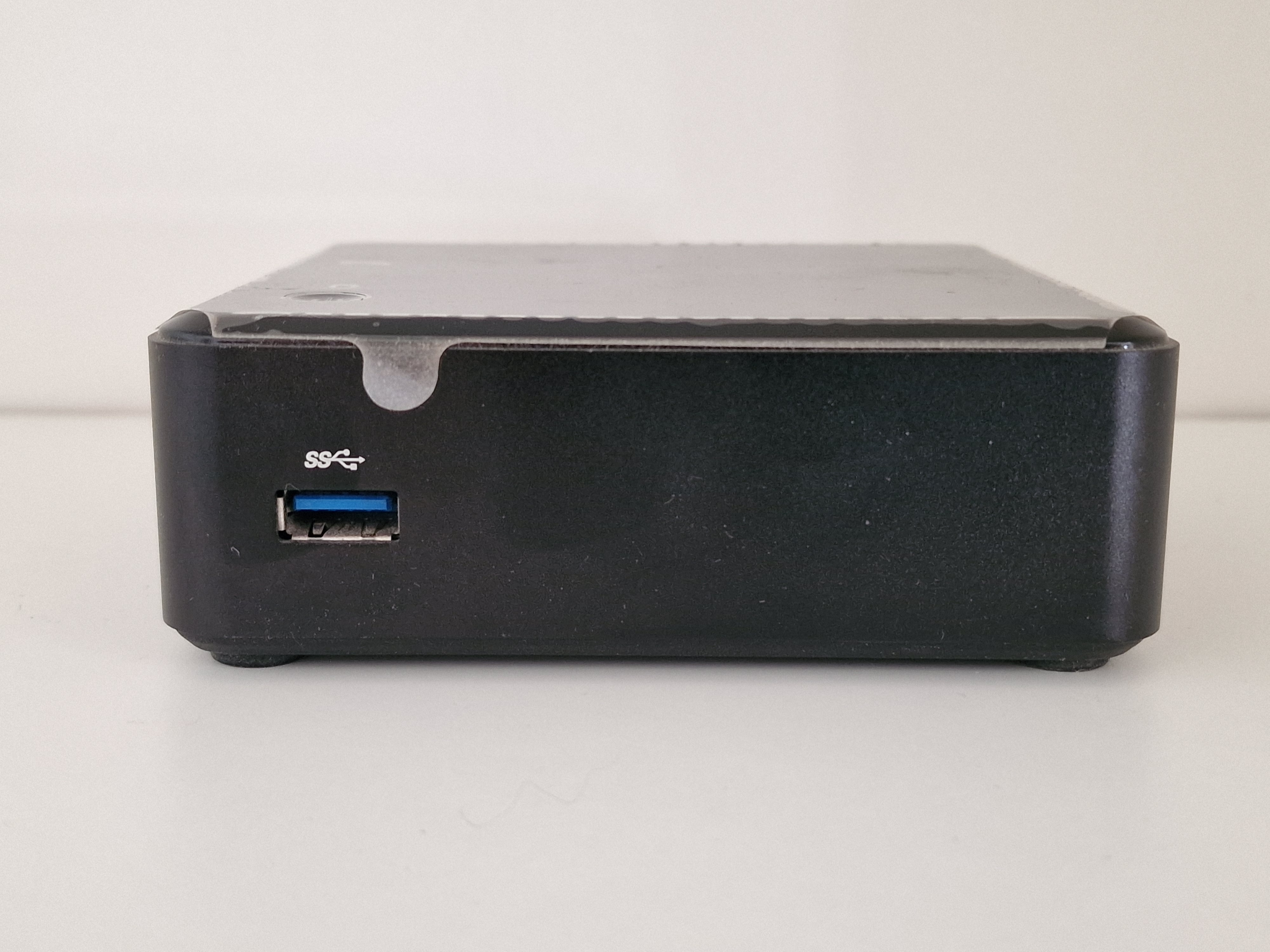 Intel NUC DC53427HYE (i5 8GB 128GB SSD) Asztali számítógép - használt - Image 2