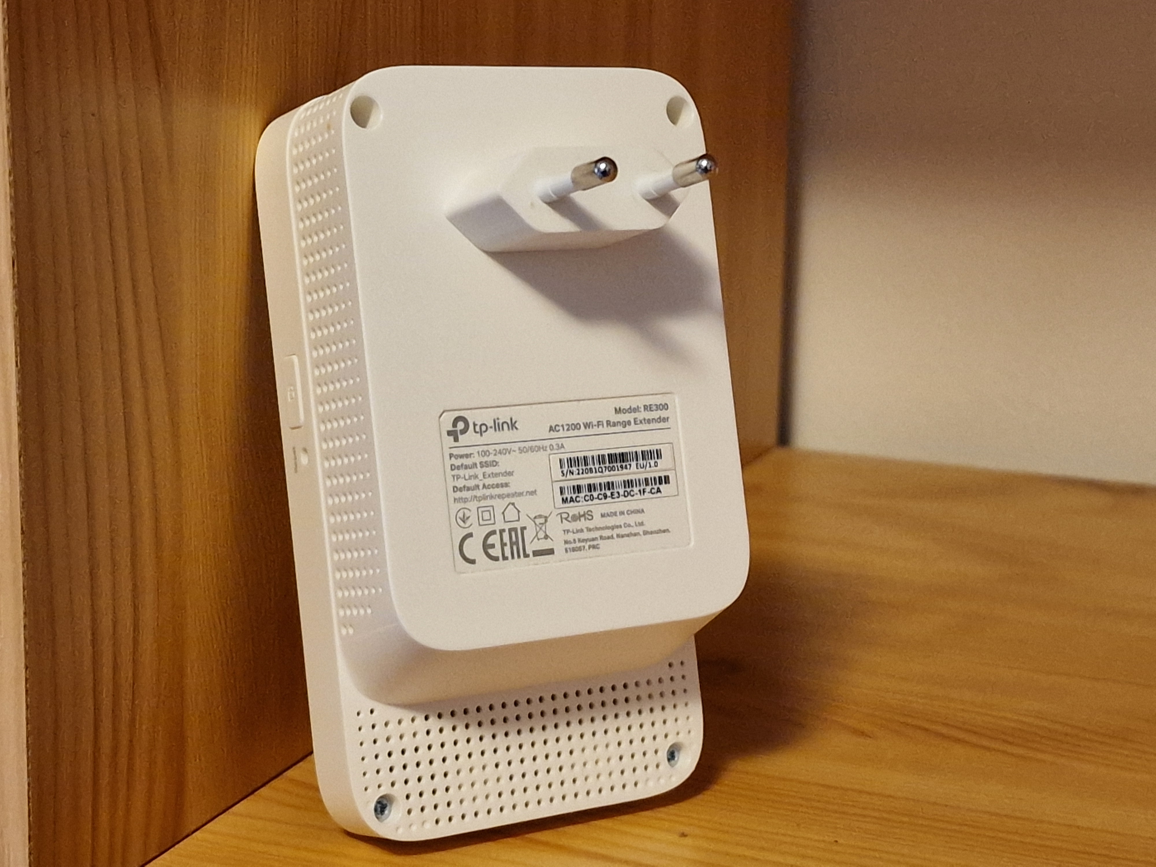 TP-Link RE300 AC1200 Mesh WiFi Extender - használt - Image 5