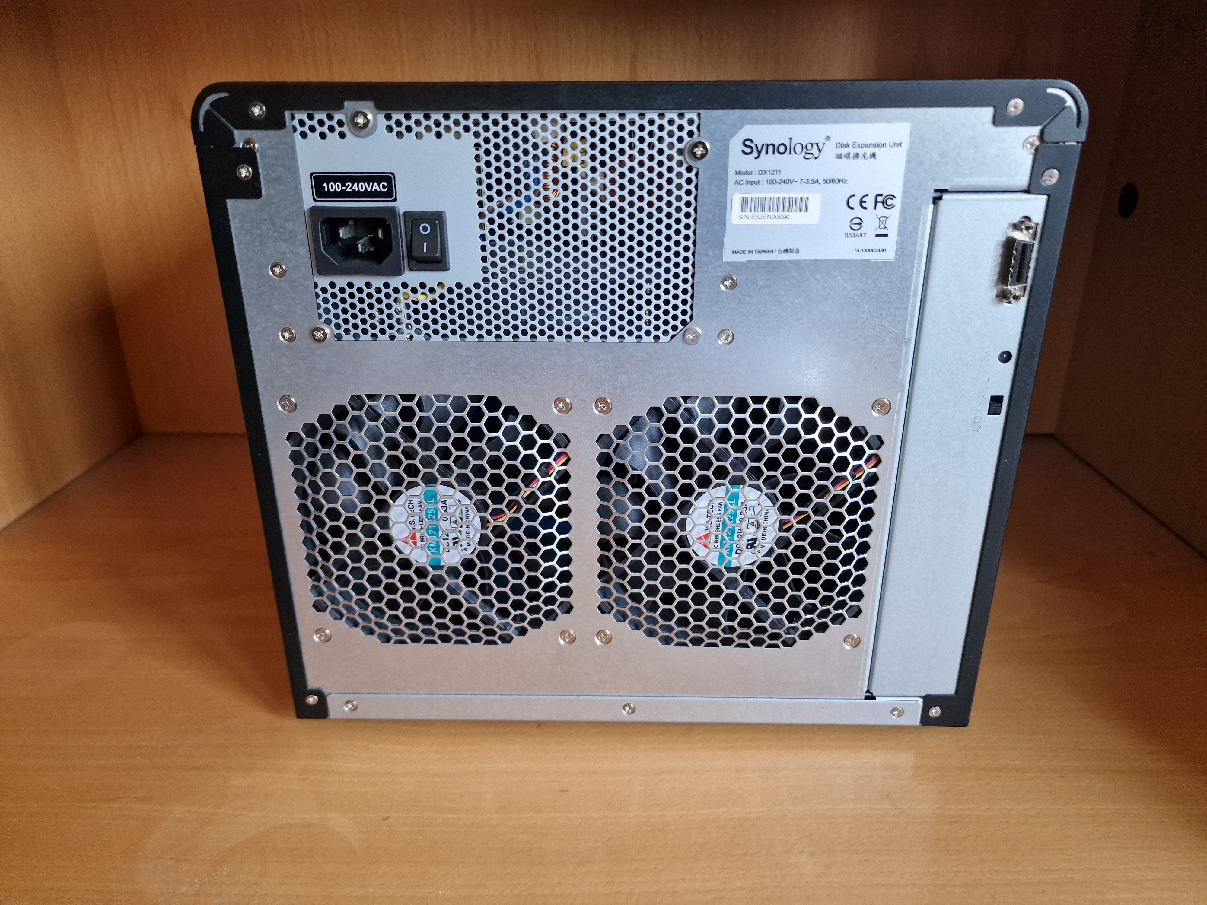 Synology DX1211 12 lemezes bővítőegység - használt - Image 3
