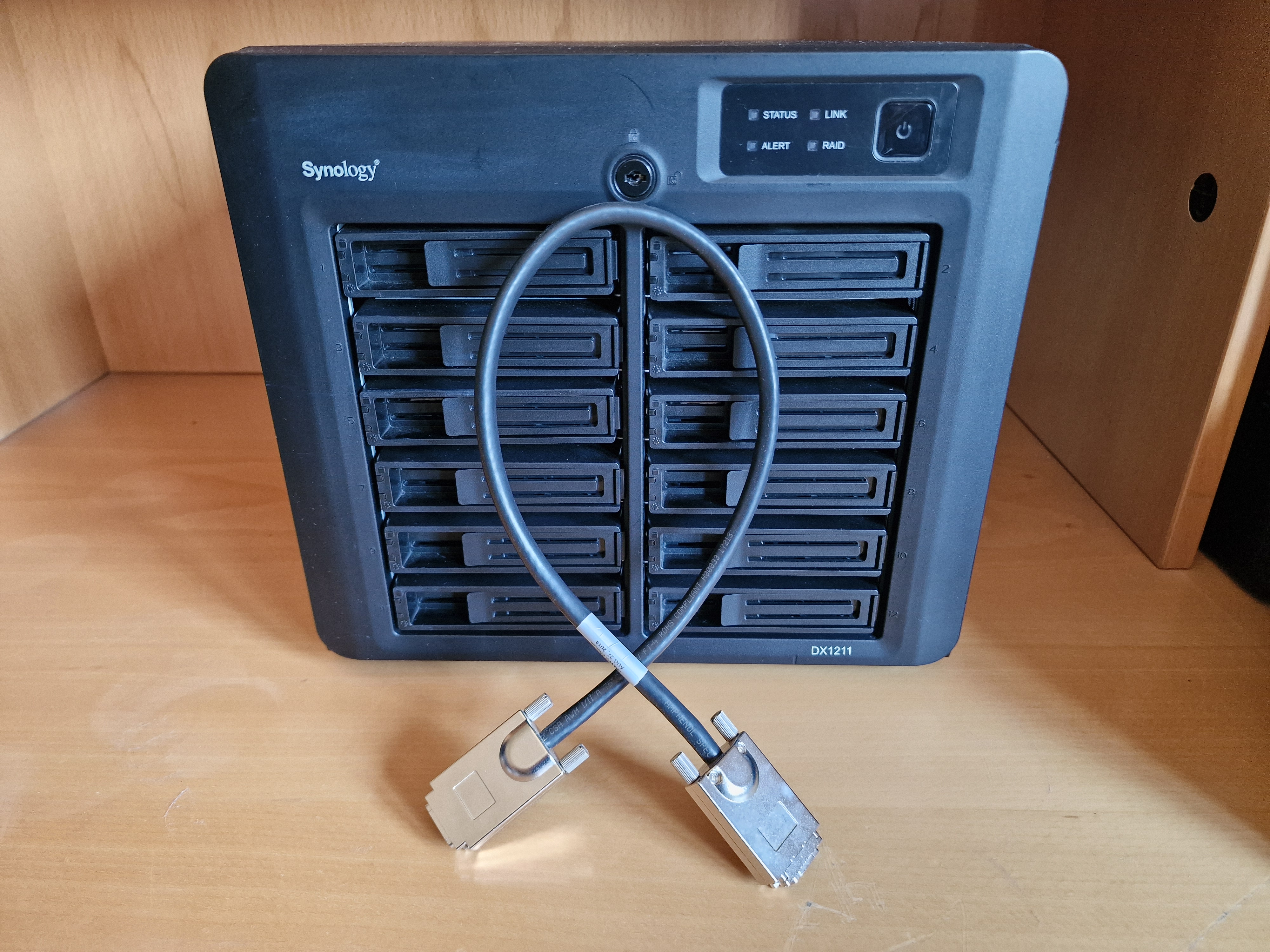 Synology DX1211 12 lemezes bővítőegység - használt - Image 8